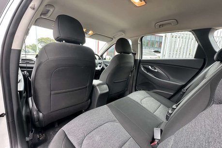 Hyundai i30 1.0 T-GDi MHEV SE Connect Tourer 5dr Petrol Hybrid DCT Euro 6 (s/s) (120 ps 17
