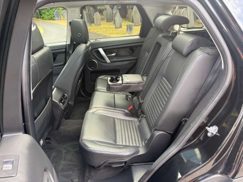 Land Rover Discovery Sport 2.0 Discovery Sport HSE D Auto 4WD 5dr 17