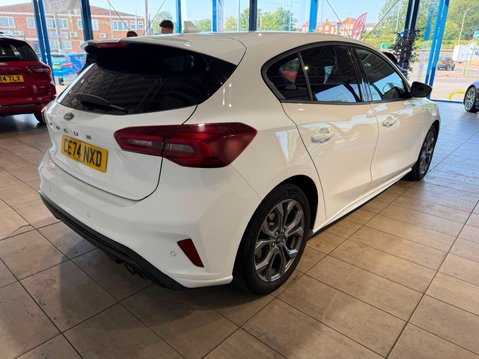 Ford Focus 1.0T EcoBoost MHEV ST-Line DCT Euro 6 (s/s) 5dr 4