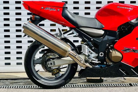 Kawasaki ZX ZX12-R 5