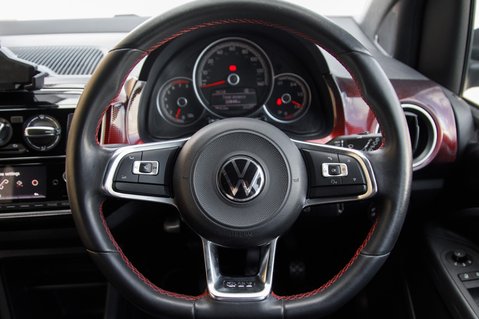 Volkswagen Up GTI 21
