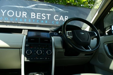 Land Rover Discovery Sport 2.0 Discovery Sport Black HSE TD4 Auto 4WD 5dr 32