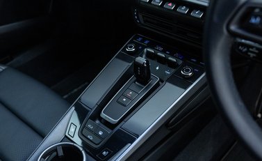 Porsche 911 Carrera 4S (992) 23