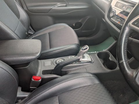 Mitsubishi Outlander 2.0h 12kWh GX3h CVT 4WD Euro 5 (s/s) 5dr 10