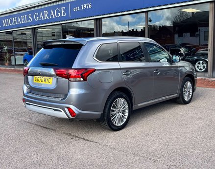 Mitsubishi Outlander 2.4 Outlander Design PHEV CVT 4WD 5dr 8