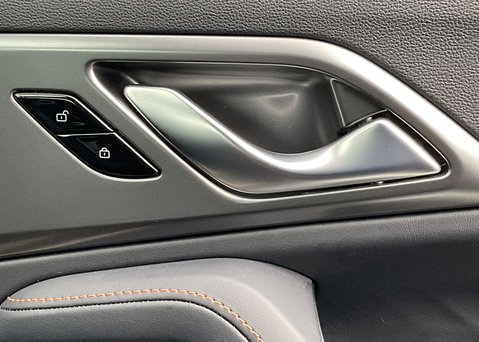 MG HS 1.5 T-GDI PHEV TROPHY 23
