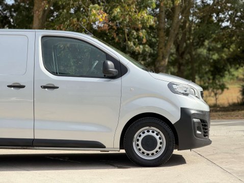 Peugeot Expert 2.0 Expert Professional Standard Blue HDi 17