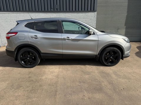 Nissan Qashqai 1.5 dCi n-tec 2WD Euro 6 (s/s) 5dr 7