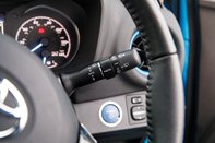 Toyota Yaris VVT-I BI-TONE 18