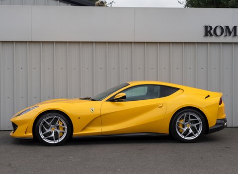 Ferrari 812 Superfast 2