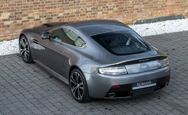 Aston Martin V12 Vantage S 9