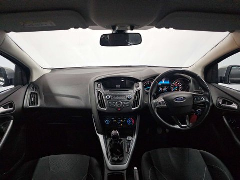 Ford Focus 1.0 Focus Zetec 5dr 2