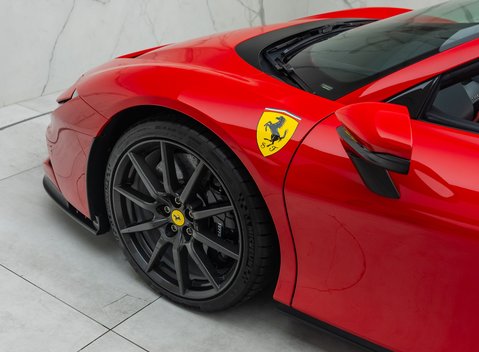 Ferrari SF90 Spider 36