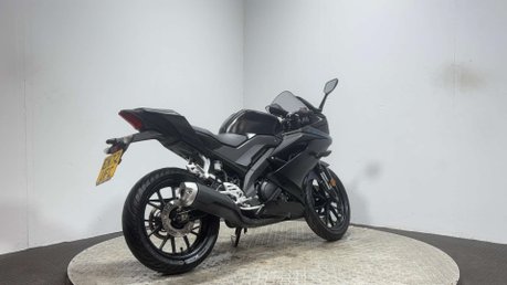 Yamaha R125 YZF 2023 ONLY 4K 1 OWNER NEW MOT SERVICED SPORTS BIKE 125CC 2