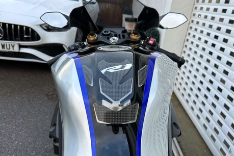 Yamaha Yzf 1.0 YZF R1M 11