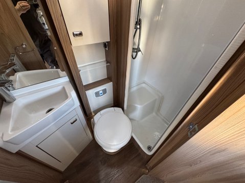 Swift Kontiki 596 19