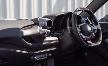 Ferrari F8 Tributo 16