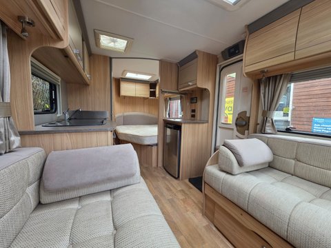 Coachman Pastiche 560/4 15