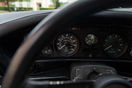 Aston Martin V8 Vantage ”Fliptail” Manual 18