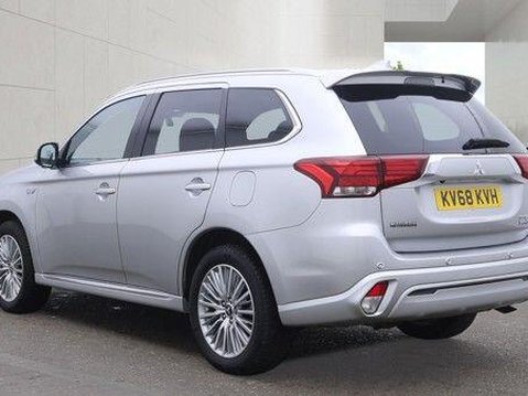 Mitsubishi Outlander PHEV 5HS 2