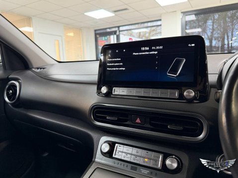 Hyundai KONA 64kWh Premium Auto 5dr (10.5kW Charger) 34