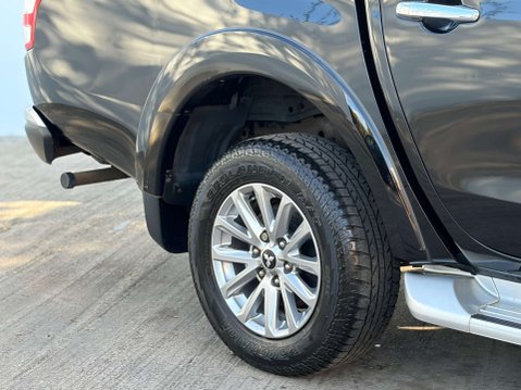 Mitsubishi L200 2.4 L200 Warrior DI-D 4WD 6