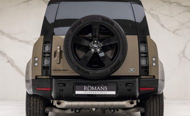 Land Rover Defender X 22