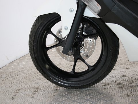 Yamaha Nmax 125 GPD125-A ABS 21