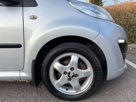 Peugeot 107 1.0 107 Allure 5dr 9