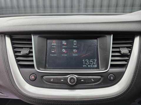 Vauxhall Grandland X 1.5 Turbo D BlueInjection SE Euro 6 (s/s) 5dr 13