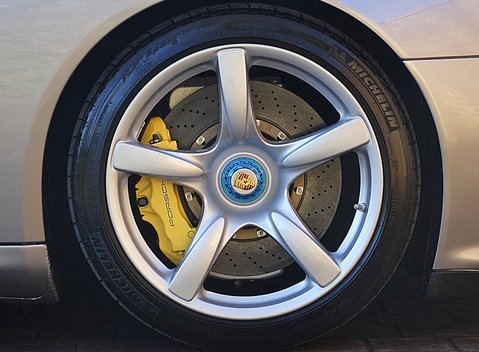 Porsche Carrera GT 10