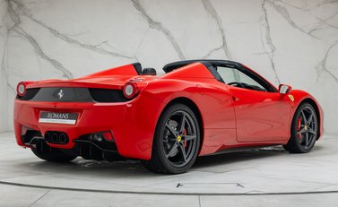 Ferrari 458 SPIDER 6