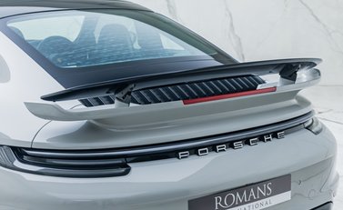 Porsche 911 Turbo S 35