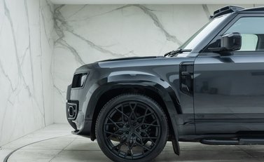 Land Rover Defender 90 V8 P525 40