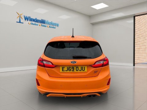 Ford Fiesta 1.5T EcoBoost ST Performance Edition Euro 6 (s/s) 3dr 8