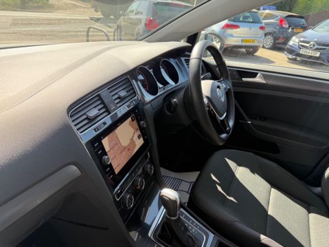 Volkswagen Golf 1.0 TSI BlueMotion Tech SE Nav DSG Euro 6 (s/s) 5dr 16