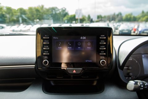 Toyota Yaris ICON FHEV 22