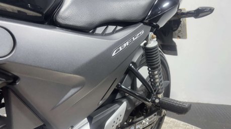 Honda CBF125 CBF125 2012 ONLY 5K MOT SERVICED ICONIC LEARNER BIKE 125CC 23