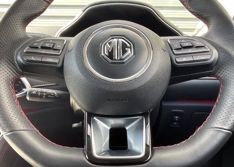 MG HS 1.5 T-GDI PHEV TROPHY 22