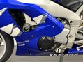 Yamaha R1 1000 8