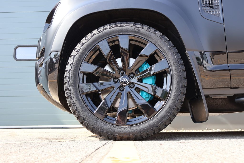 Land Rover Defender 110 2026 HARD TOP D250  COMMERCIAL STYLED BY SEEEKR 3M MATT WRAP REAR SEATS 20