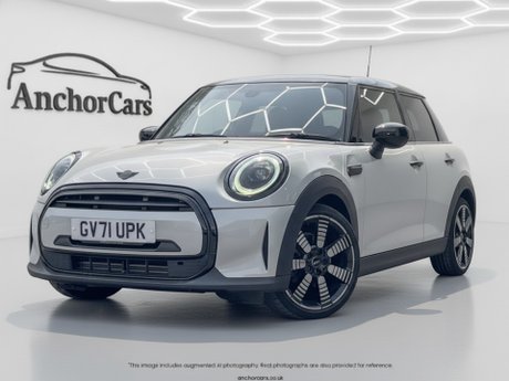 Mini Hatch 1.5 Cooper Exclusive Hatchback 5dr Petrol Steptronic Euro 6 (s/s) (136 ps)