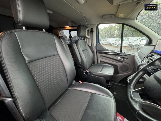 Ford Transit Custom AUTO Crew Cab SWB L1H1 320 Sport Air Con Camera Nav NO VAT SELECT 18