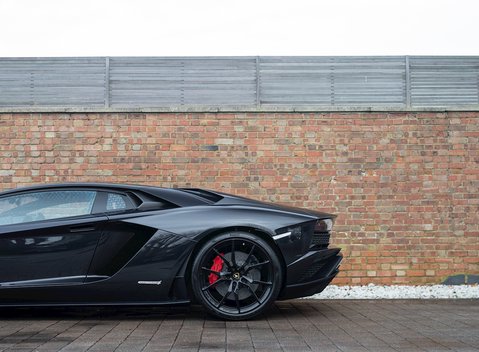 Lamborghini Aventador S LP740-4 28