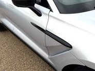 Aston Martin DBX V8 29
