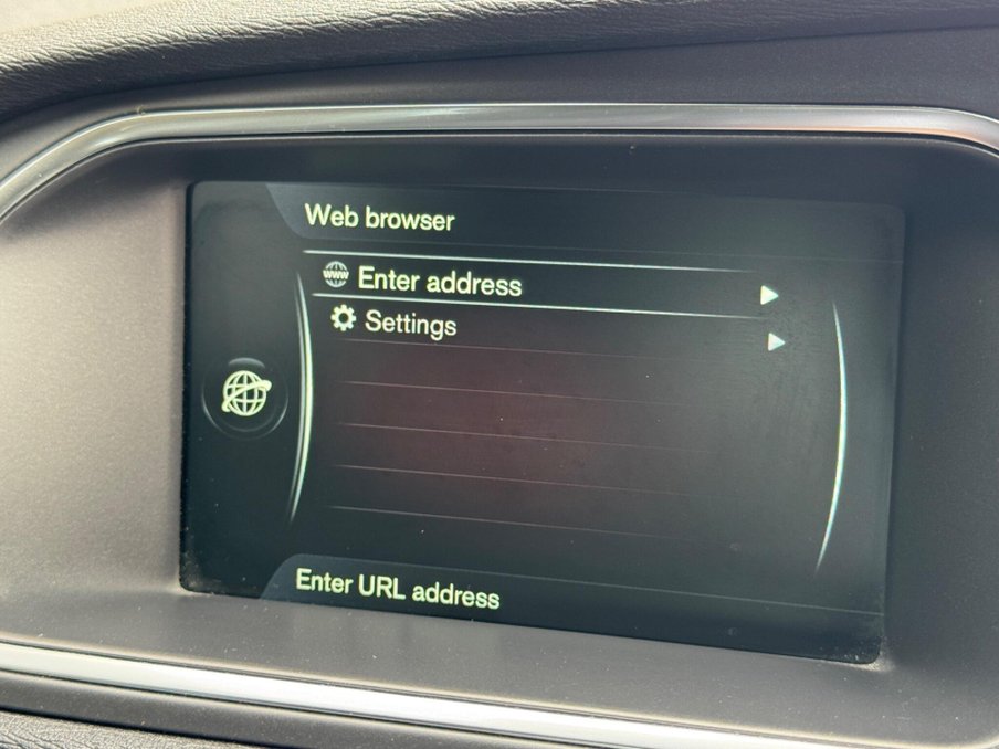2015 Volvo V40 — image 22
