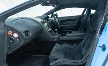 Aston Martin Vantage GT8 14