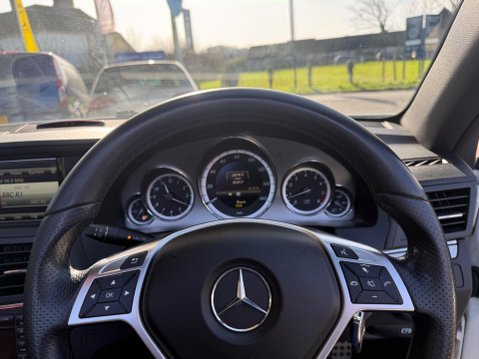 Mercedes-Benz E Class 1.8 E200 BlueEfficiency Sport Cabriolet Euro 5 (s/s) 2dr 37