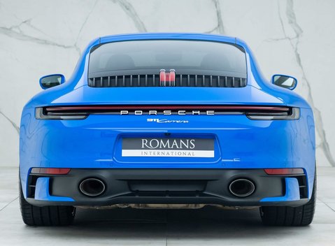 Porsche 911 Carrera (992) 5