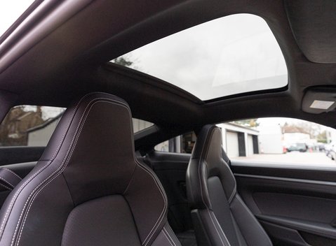 Porsche 911 Carrera S (992) 13